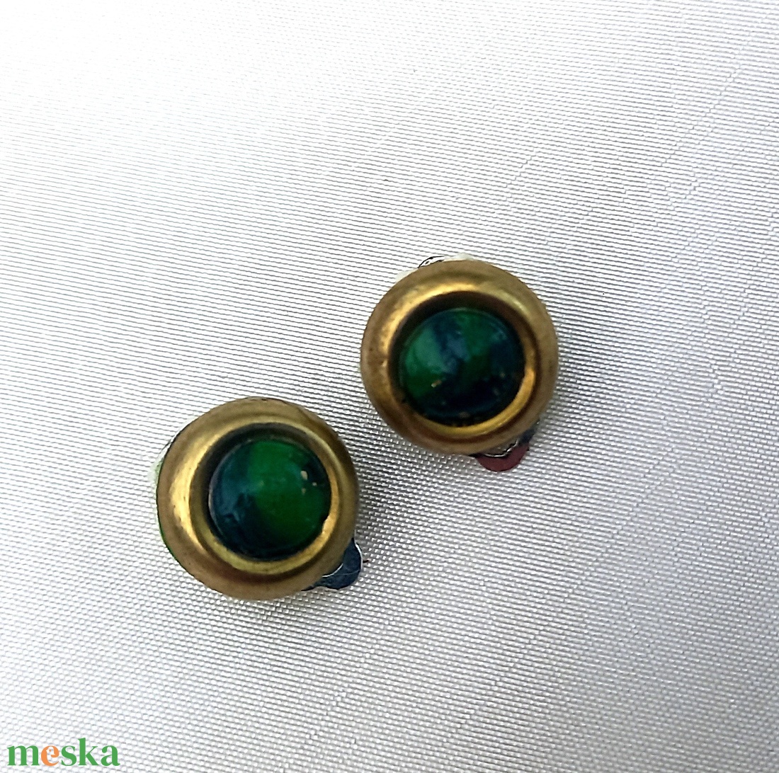 Malachit hatású réz foglalatos ékszergyurma klipsz 10 mm-es - ékszer - fülbevaló - klipsz - Meska.hu