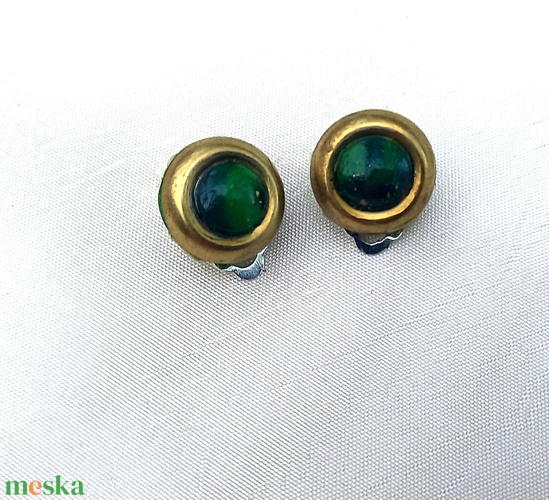 Malachit hatású réz foglalatos ékszergyurma klipsz 10 mm-es - ékszer - fülbevaló - klipsz - Meska.hu