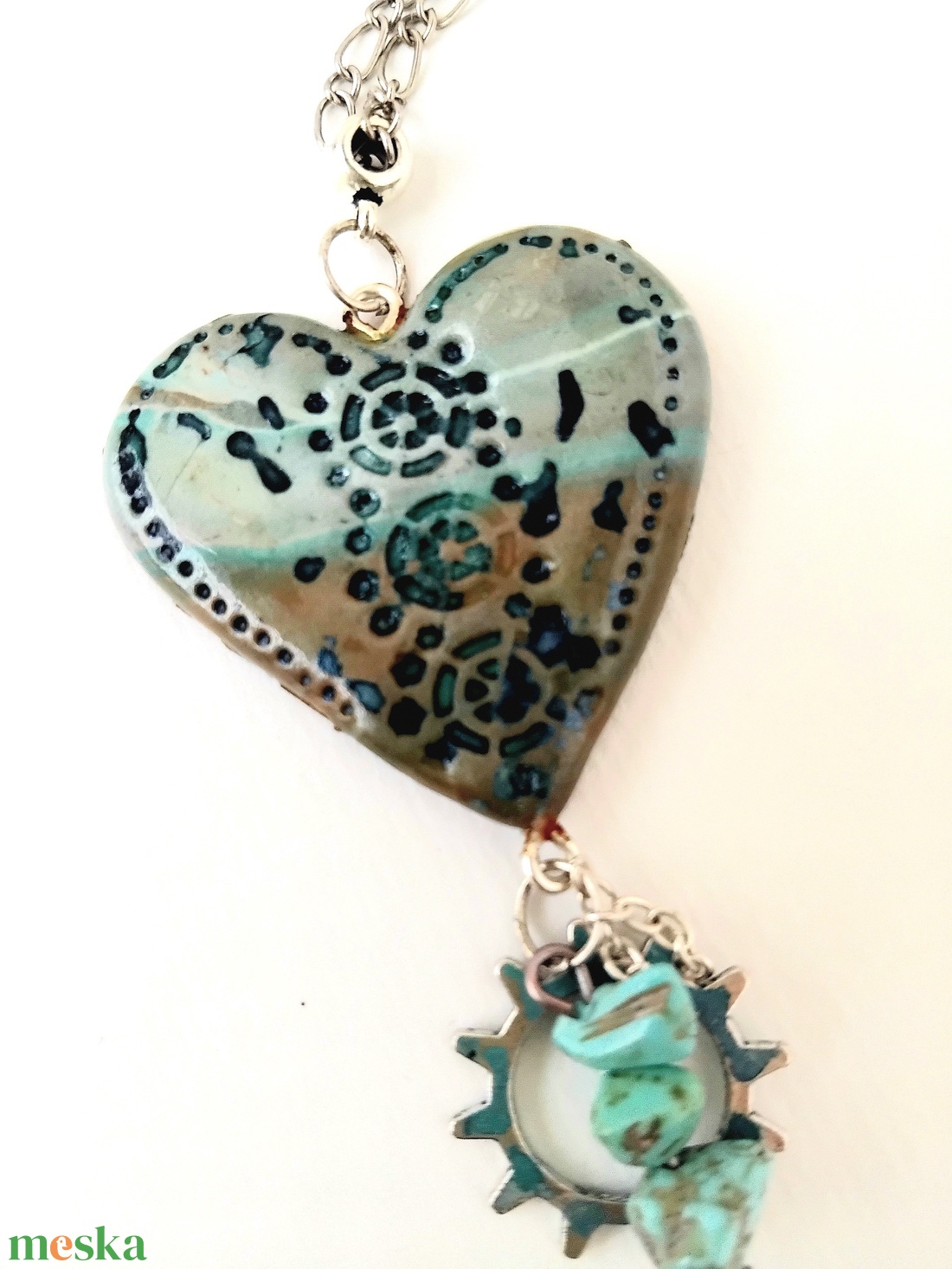 Tengerszem Valentin napi szív medál láncon, kézzel festett köszönőkártyával - ékszer - nyaklánc - medálos nyaklánc - Meska.hu