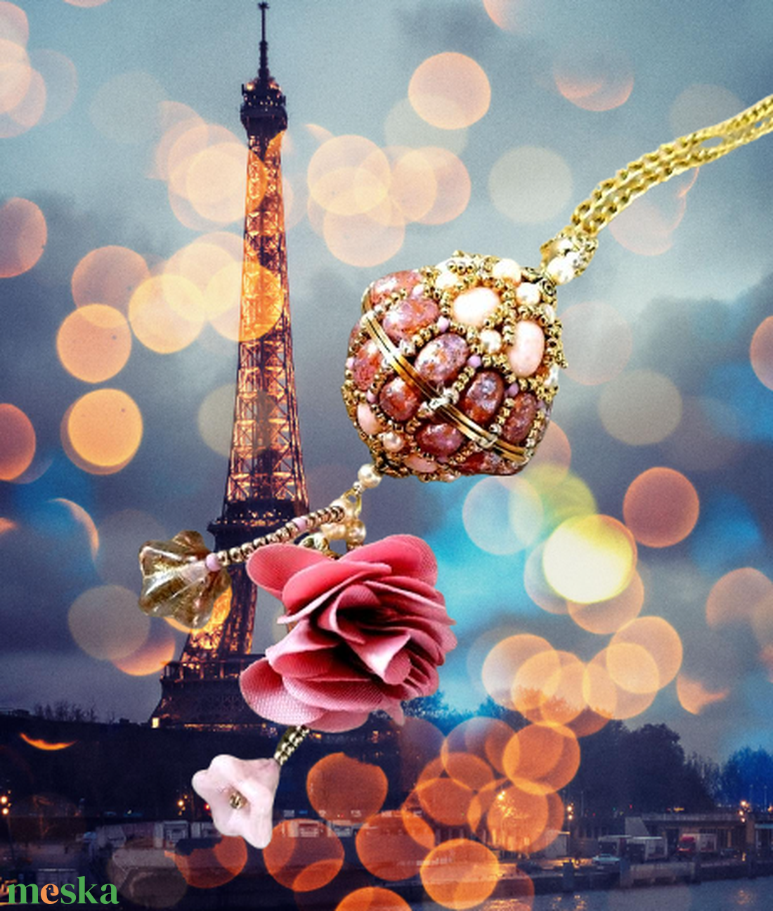Anabel Goes to Paris gyöngymedálos alkalmi ékszer extrahosszú láncon, rendelésre - ékszer - nyaklánc - medálos nyaklánc - Meska.hu Anabel Goes to Paris gyöngymedálos alkalmi ékszer extrahosszú láncon, rendelésre - ékszer - nyaklánc - medálos nyaklánc - Meska.hu