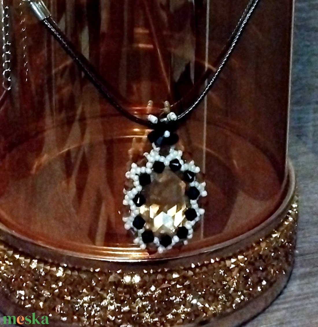 Golden Honeymoon óriás Swarovski baguette medál gyöngybefoglalással - ékszer - nyaklánc - medálos nyaklánc - Meska.hu Golden Honeymoon óriás Swarovski baguette medál gyöngybefoglalással - ékszer - nyaklánc - medálos nyaklánc - Meska.hu