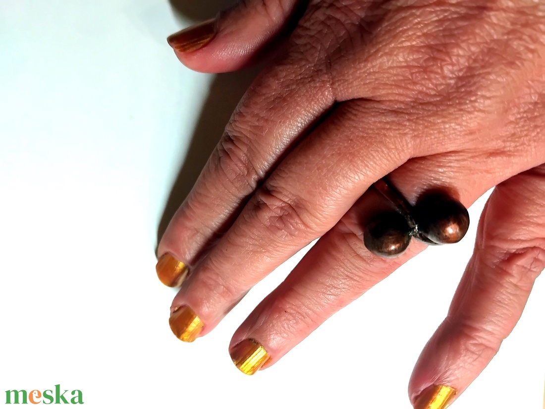 Golyós gyűrű, vörösréz, 16,5-17 mm belső átmérővel - ékszer - gyűrű - kerek gyűrű - Meska.hu