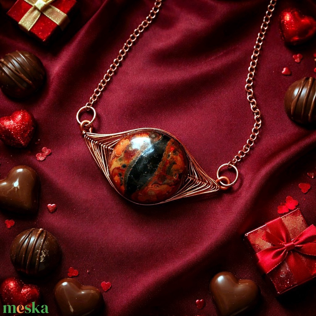 Valentine's Dragoneye réz és üveg medálos nyaklánc hosszú láncon - ékszer - nyaklánc - medálos nyaklánc - Meska.hu