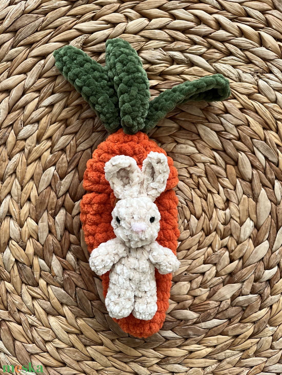 Nyuszi répában - játék & sport - plüssállat & játékfigura - nyuszi - Meska.hu