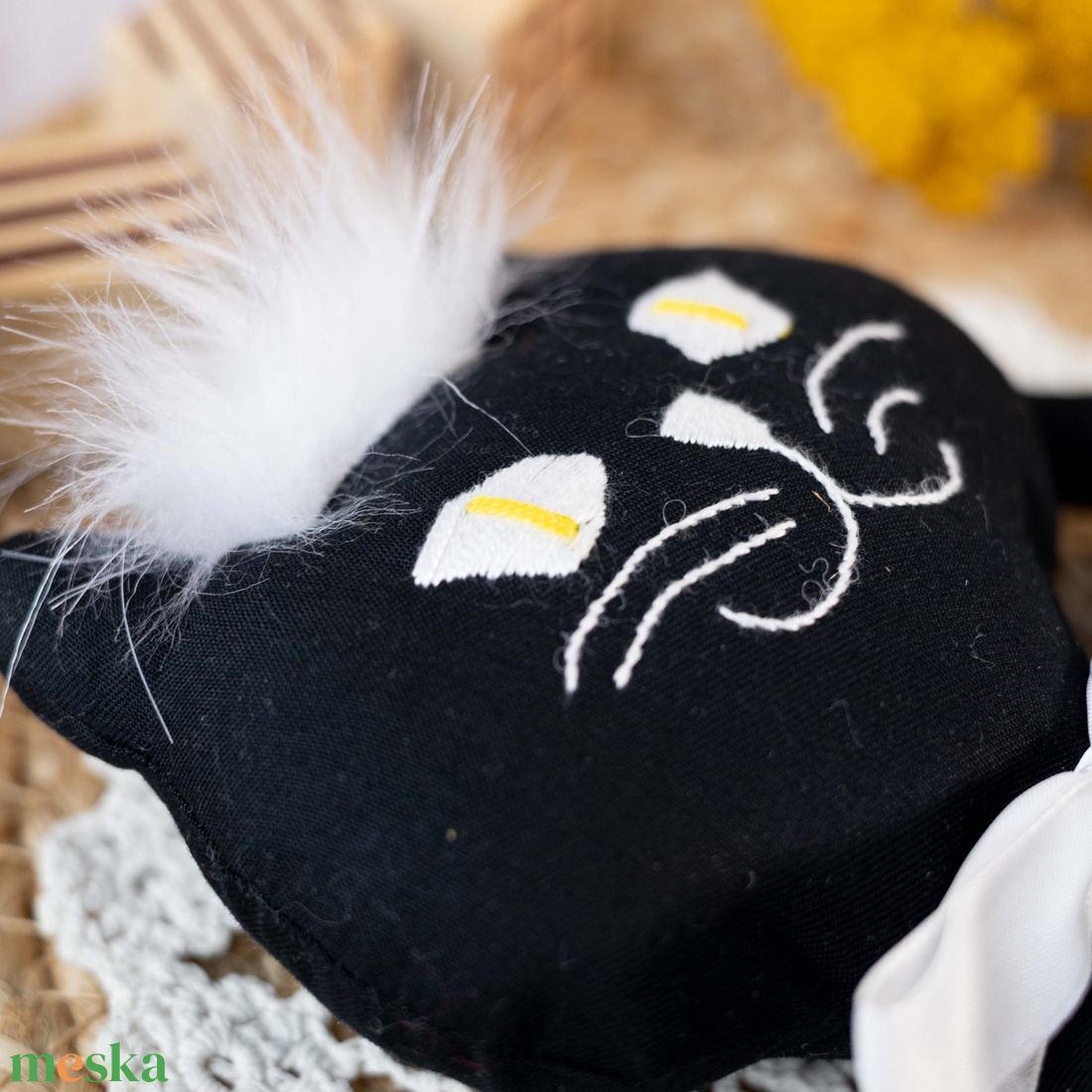 Fekete álló textil cica  kézműves puha gyerekjáték és  halloween-i dekoráció, hímzett arccal, 26cm - játék & sport - plüssállat & játékfigura - cica - Meska.hu