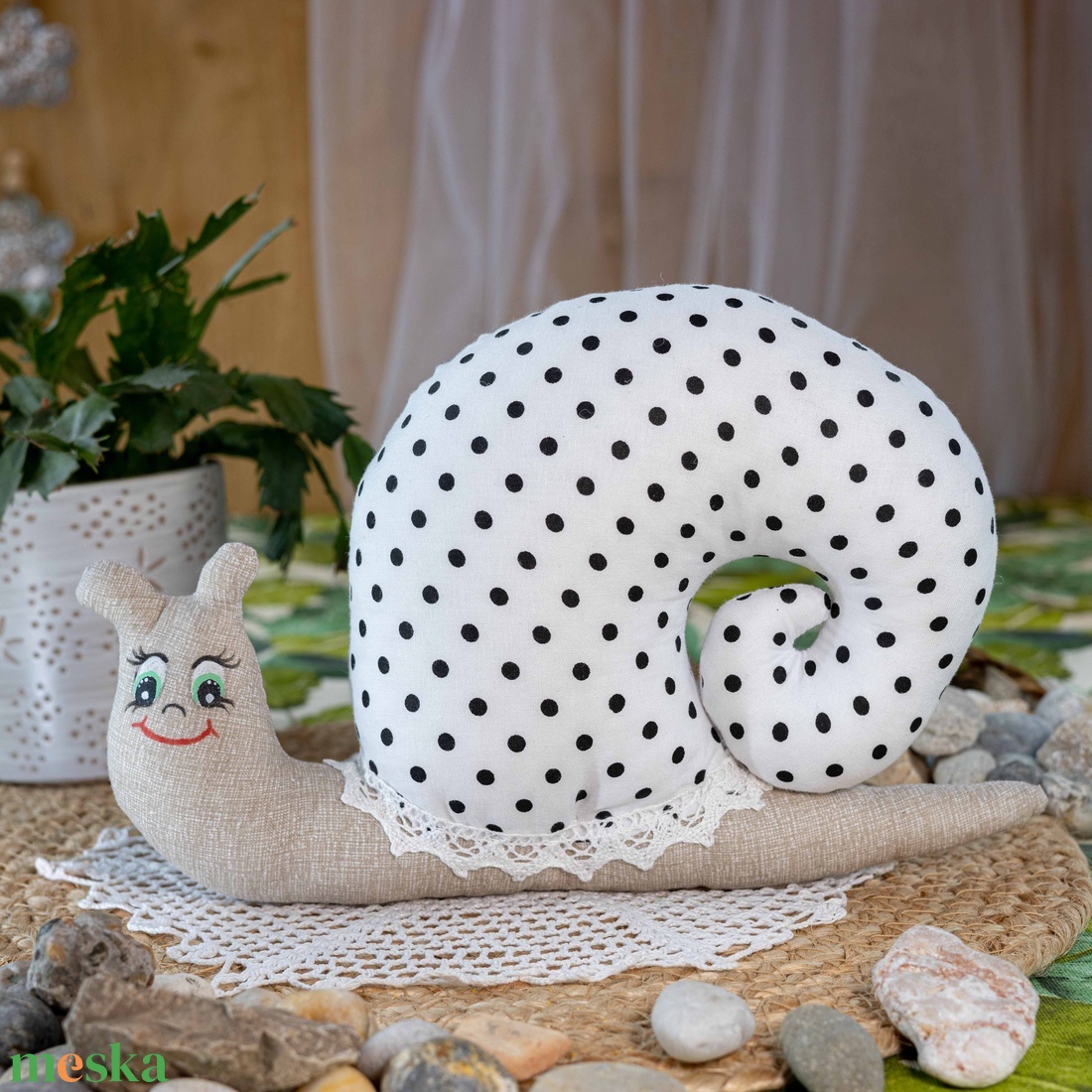 Pöttyös textil csiga  kézműves puha dekoráció és gyerekjáték, festett arccal, 28cm - játék & sport - plüssállat & játékfigura - csiga - Meska.hu