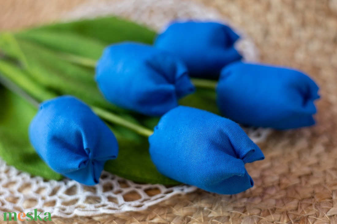 Textil tulipáncsokor  5 szál kézzel készült pamutvászon virág, tartós lakásdekoráció és ajándék - otthon & életmód - dekoráció - virágdísz és tartó - csokor & virágdísz - Meska.hu