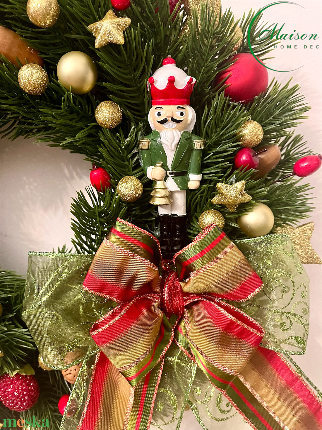 Diótörővel díszített ajtódísz, kopogtató - karácsony - karácsonyi lakásdekoráció - karácsonyi ajtódíszek - Meska.hu