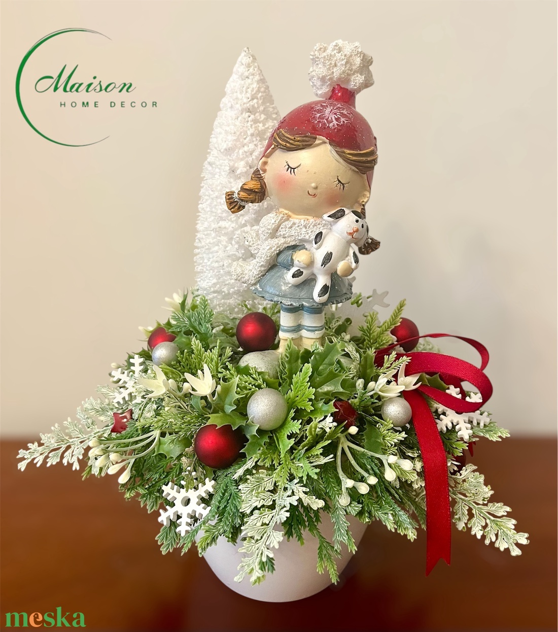 Karácsonyi asztaldísz bájos kislánnyal - karácsony - karácsonyi lakásdekoráció - ünnepi asztaldekoráció - Meska.hu