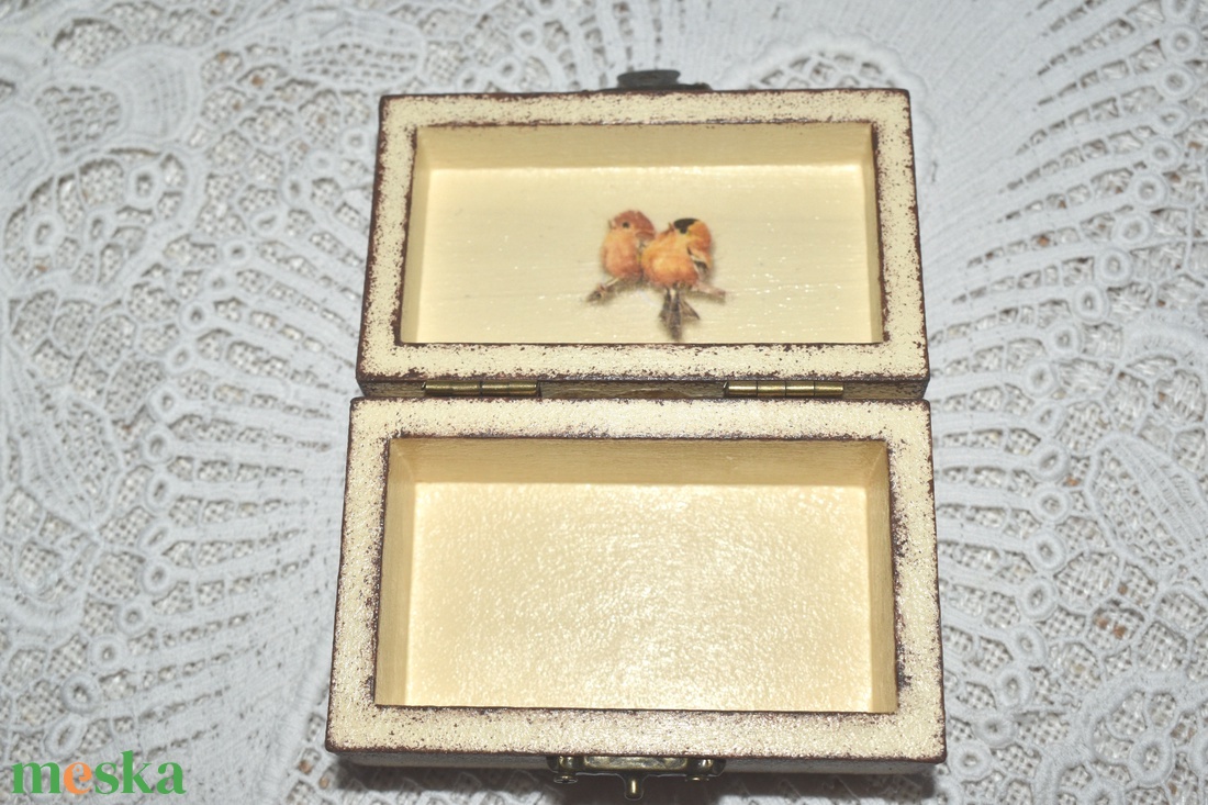 Elegáns vintage ékszeres doboz - ékszer - ékszertartó - ékszerdoboz - Meska.hu Elegáns vintage ékszeres doboz - ékszer - ékszertartó - ékszerdoboz - Meska.hu