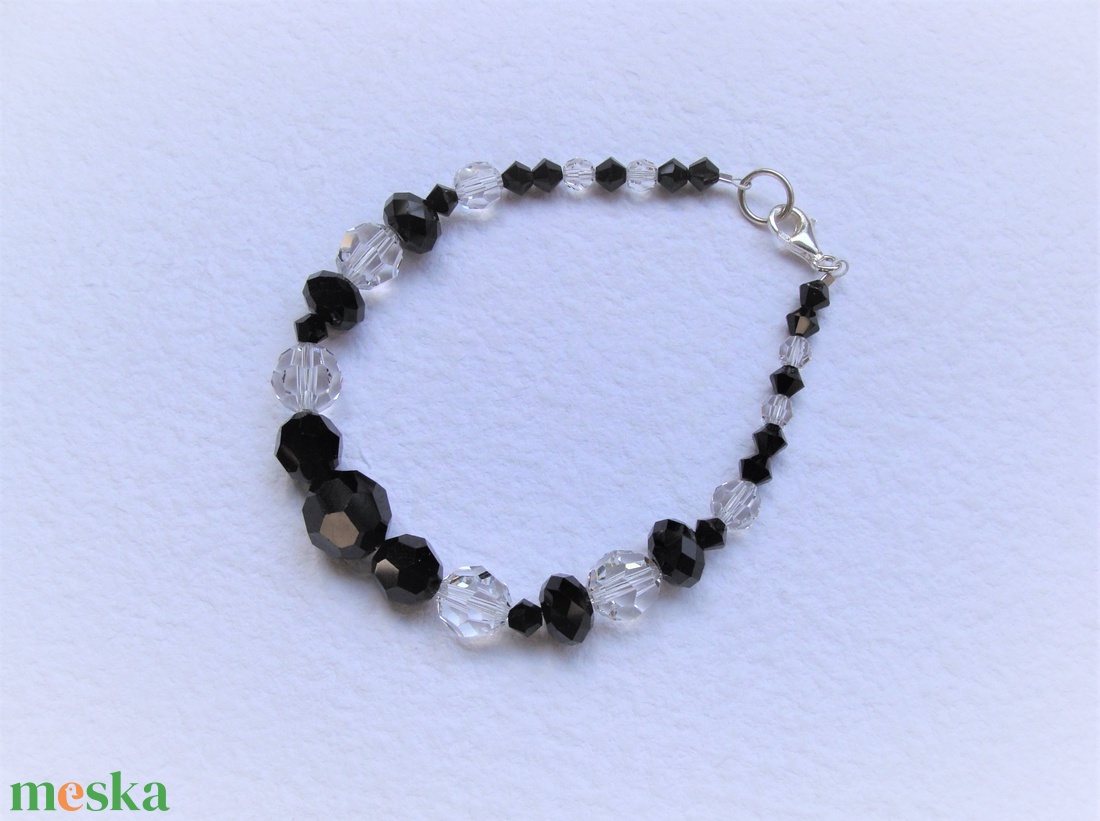Fekete-fehér swarovski karkötő (10) - ékszer - karkötő - gyöngyös karkötő - Meska.hu Fekete-fehér swarovski karkötő (10) - ékszer - karkötő - gyöngyös karkötő - Meska.hu