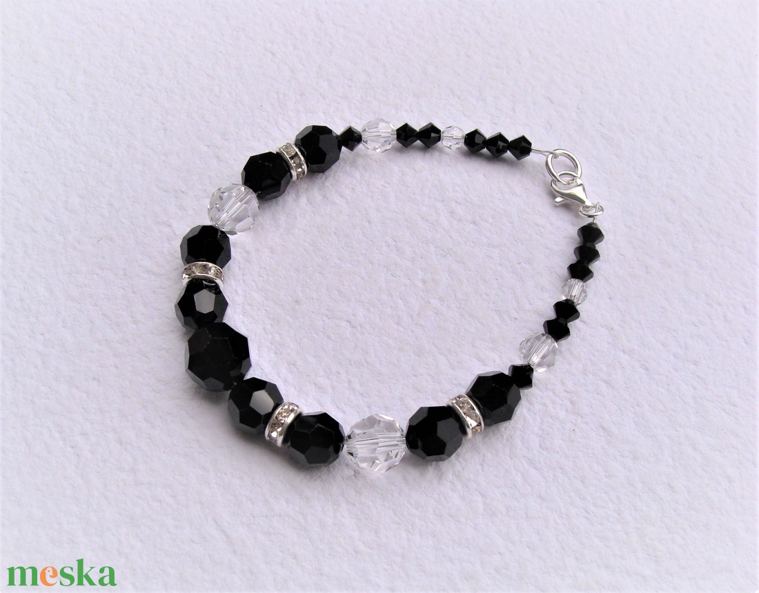 Klasszikus, fekete-fehér swarovski karkötő (4) - ékszer - karkötő - bogyós karkötő - Meska.hu Klasszikus, fekete-fehér swarovski karkötő (4) - ékszer - karkötő - bogyós karkötő - Meska.hu