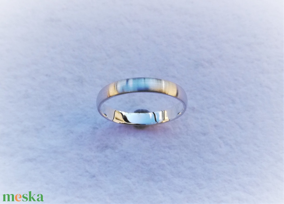 Selyemfényű, domború felületű ezüst karikagyűrű - esküvő - ékszer - karikagyűrű - Meska.hu