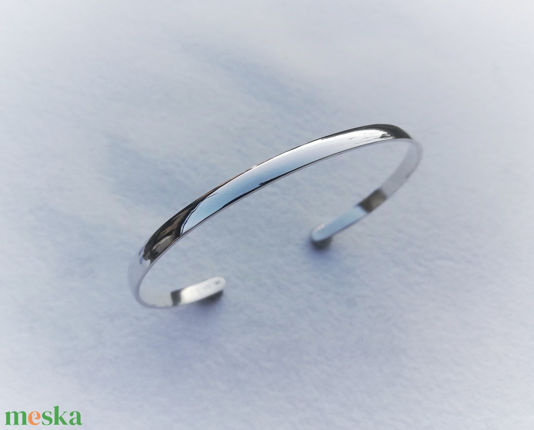 Tükörfényes, domborított ezüst karperec (16 cm-es csuklóra) - ékszer - karkötő - karperec - Meska.hu