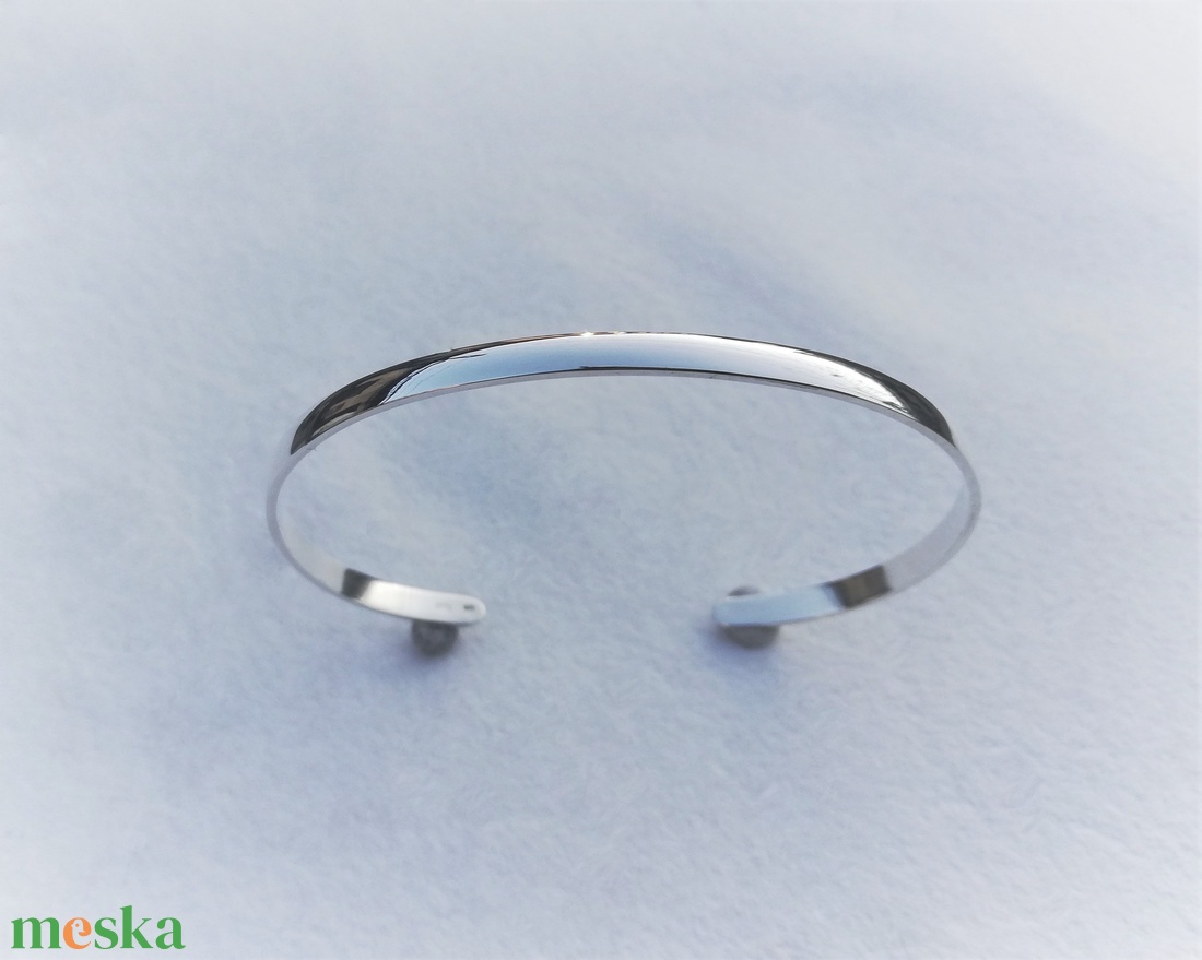 Tükörfényes, domborított ezüst karperec (16 cm-es csuklóra) - ékszer - karkötő - karperec - Meska.hu