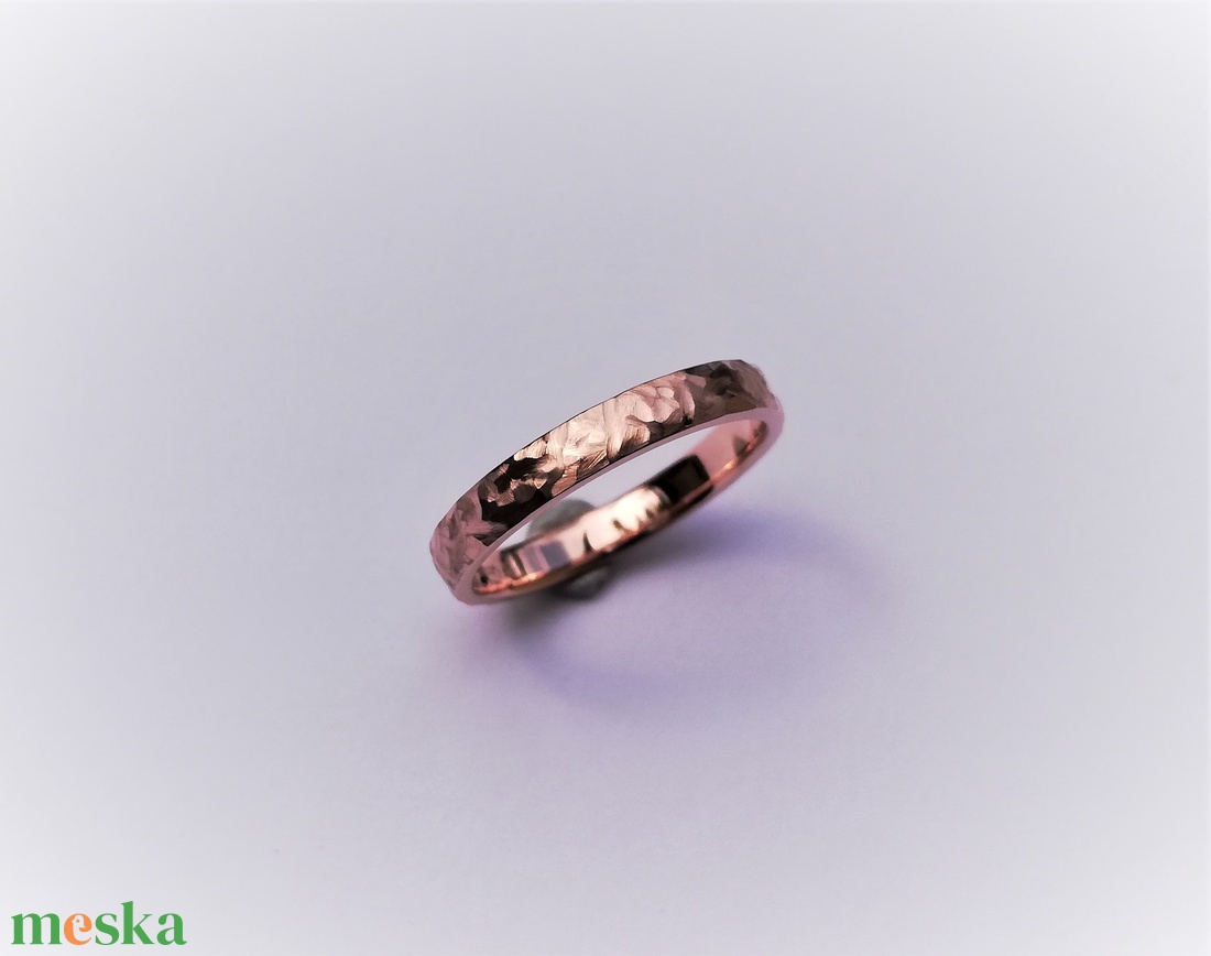 Rosegold, különleges mintájú karikagyűrű (14 K) - esküvő - ékszer - karikagyűrű - Meska.hu Rosegold, különleges mintájú karikagyűrű (14 K) - esküvő - ékszer - karikagyűrű - Meska.hu