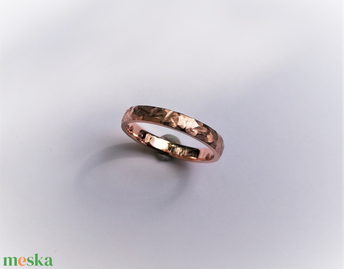 Rosegold, különleges mintájú karikagyűrű (14 K) - esküvő - ékszer - karikagyűrű - Meska.hu Rosegold, különleges mintájú karikagyűrű (14 K) - esküvő - ékszer - karikagyűrű - Meska.hu