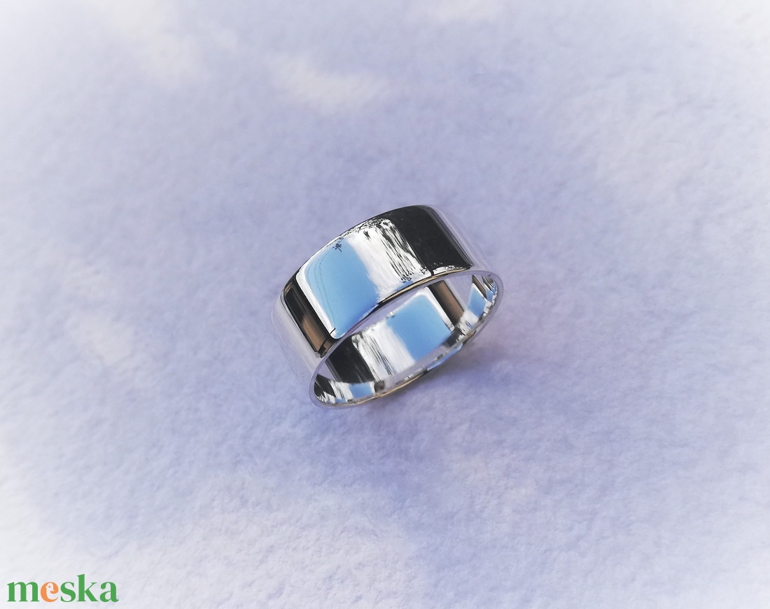 Fényes női ezüst gyűrű (7 mm széles) - ékszer - gyűrű - kerek gyűrű - Meska.hu Fényes női ezüst gyűrű (7 mm széles) - ékszer - gyűrű - kerek gyűrű - Meska.hu