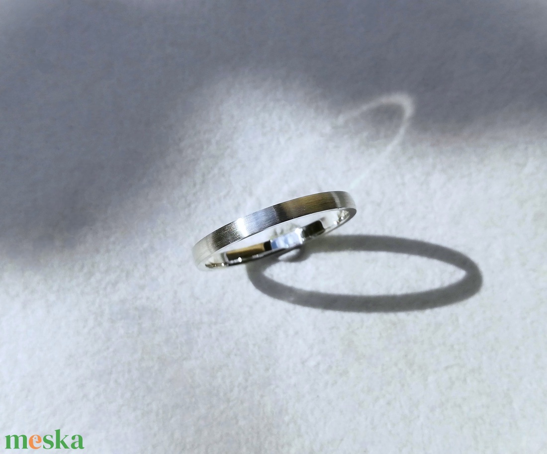 Selyemfényű, vékony, féldomború ezüst karikagyűrű (56-os) - esküvő - ékszer - karikagyűrű - Meska.hu