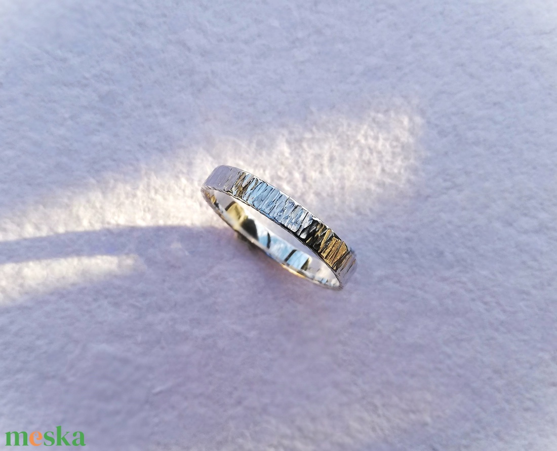 Fakéreg mintájú gyűrű - 4 mm széles - ékszer - gyűrű - kerek gyűrű - Meska.hu Fakéreg mintájú gyűrű - 4 mm széles - ékszer - gyűrű - kerek gyűrű - Meska.hu