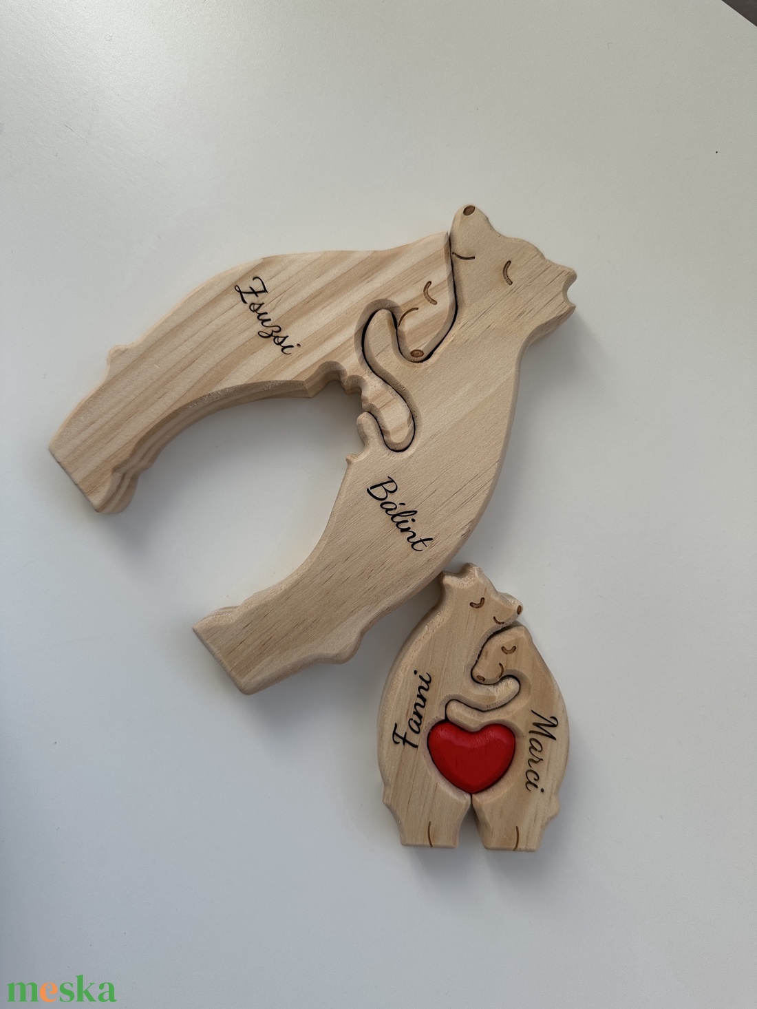 Ölelkező medve család puzzle fa dísz testreszabható nevekkel - otthon & életmód - babaszoba, gyerekszoba - babaszoba dekoráció - Meska.hu