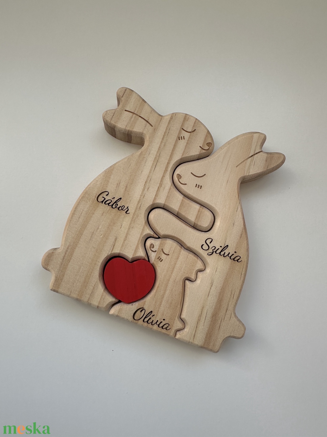 Ölelkező 3 tagú nyuszi család puzzle fa dísz testreszabható nevekkel - otthon & életmód - babaszoba, gyerekszoba - babaszoba dekoráció - Meska.hu