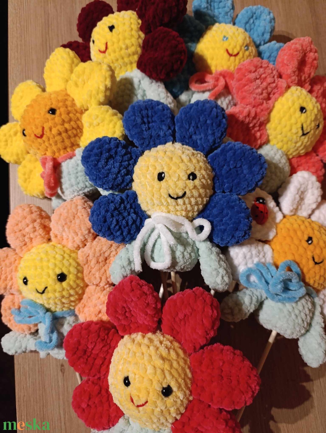 Horgolt plüss örök virág - otthon & életmód - virágdekoráció - virágdíszek - asztali virágdísz - Meska.hu