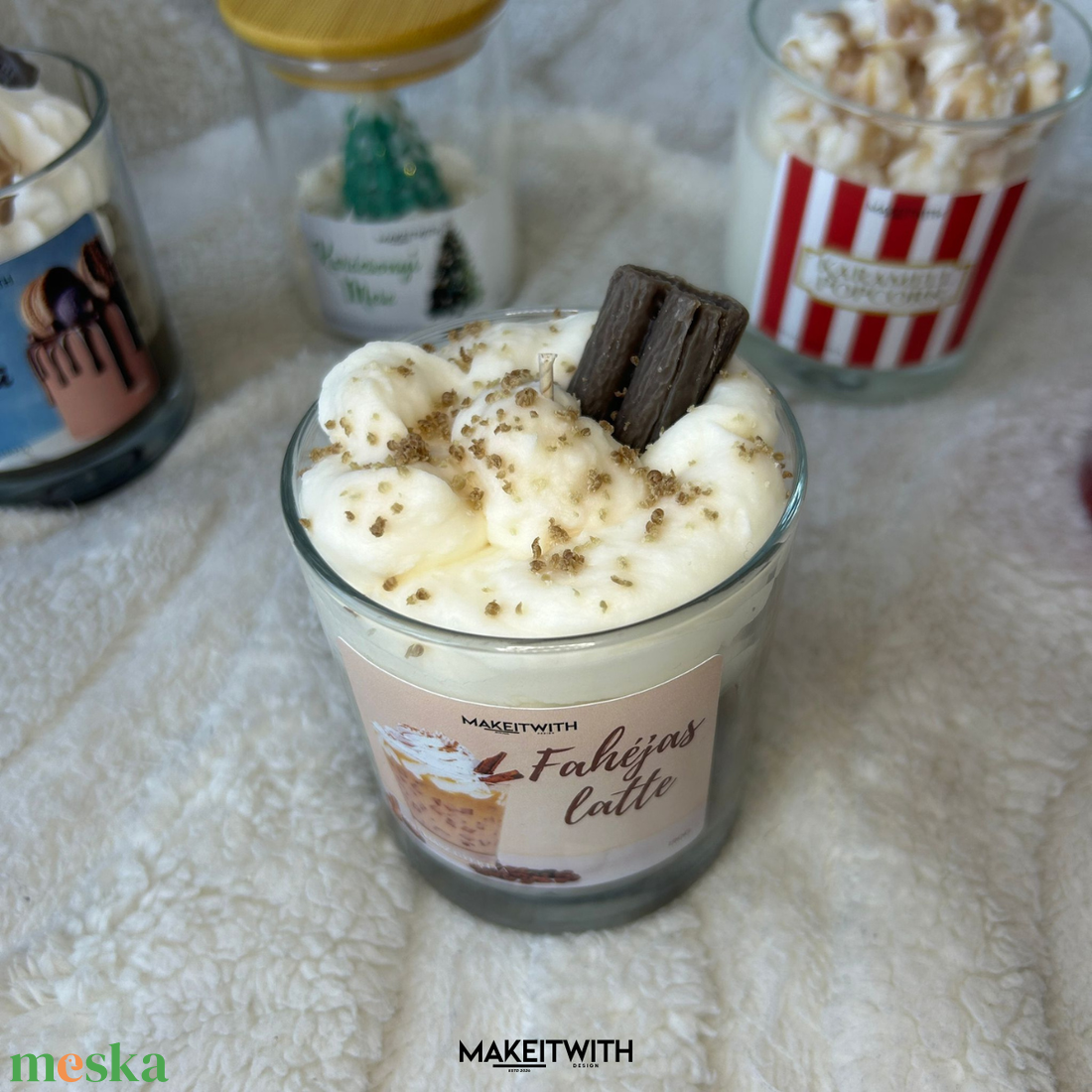 Fahéjas Latte - poharas gyertya - karácsony - karácsonyi lakásdekoráció - karácsonyi illatgyertya, mécses - Meska.hu