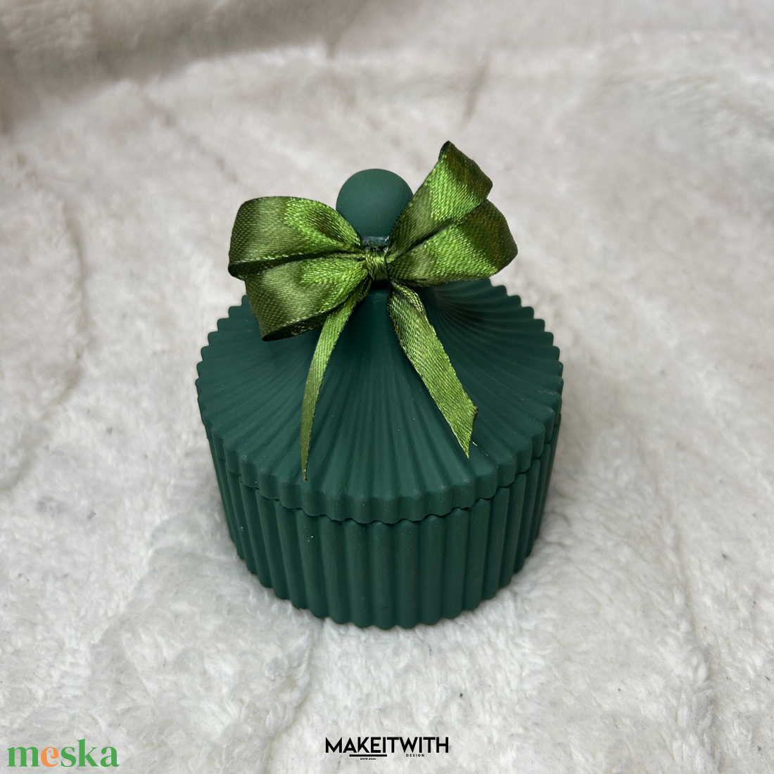 Fagyott fenyő illatú szójaviasz gyertya - karácsony - karácsonyi lakásdekoráció - karácsonyi illatgyertya, mécses - Meska.hu