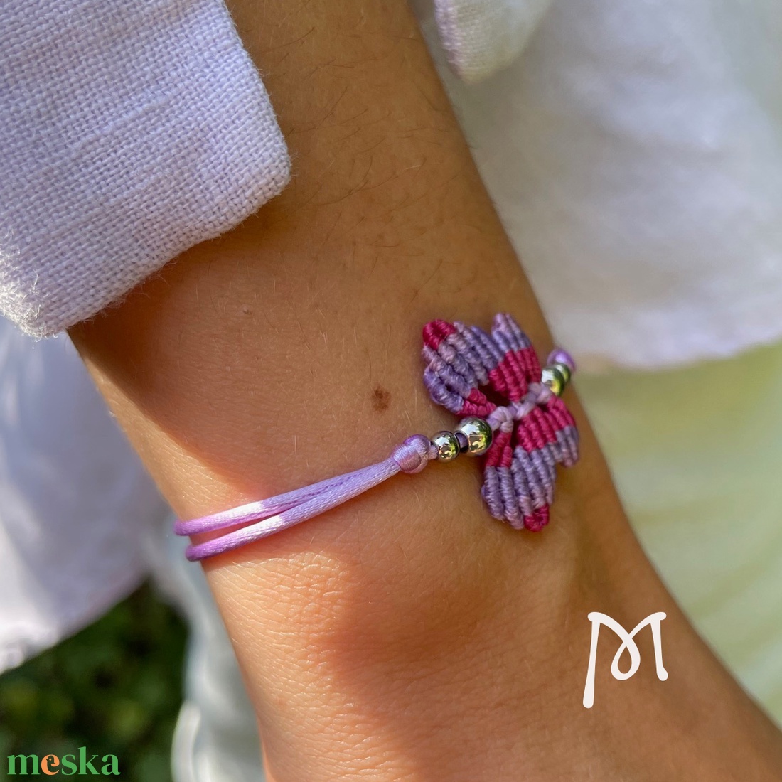 Lila-pink makramé lepke karkötő - ékszer - karkötő - fonott karkötő - Meska.hu Lila-pink makramé lepke karkötő - ékszer - karkötő - fonott karkötő - Meska.hu