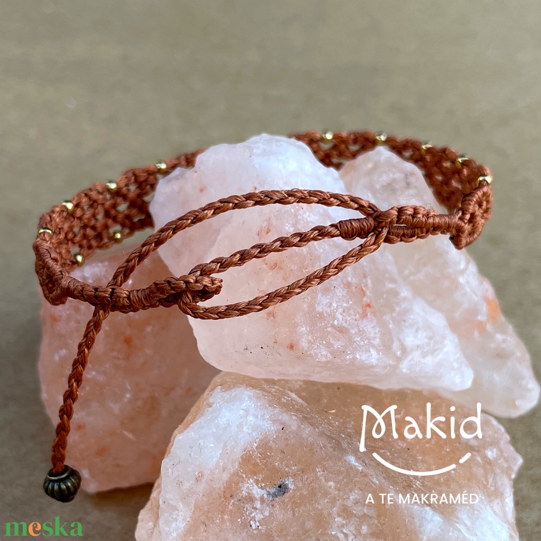Kaliopi camel mikromakramé karkötő - ékszer - karkötő - karkötő medállal - Meska.hu Kaliopi camel mikromakramé karkötő - ékszer - karkötő - karkötő medállal - Meska.hu
