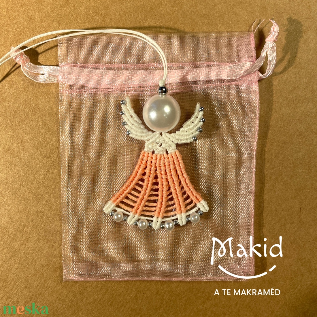 Barackvirág makramé angyalka függő - karácsony - karácsonyi lakásdekoráció - karácsonyfadíszek - Meska.hu