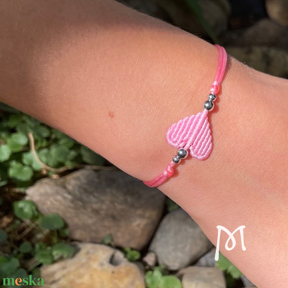 Pink makramézott szív medál karkötő - ékszer - karkötő - karkötő medállal - Meska.hu Pink makramézott szív medál karkötő - ékszer - karkötő - karkötő medállal - Meska.hu