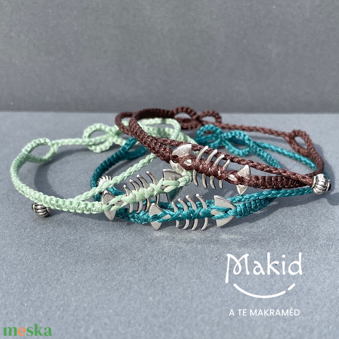Fishbone türkiz mikromakramé karkötő - ékszer - karkötő - karkötő medállal - Meska.hu Fishbone türkiz mikromakramé karkötő - ékszer - karkötő - karkötő medállal - Meska.hu