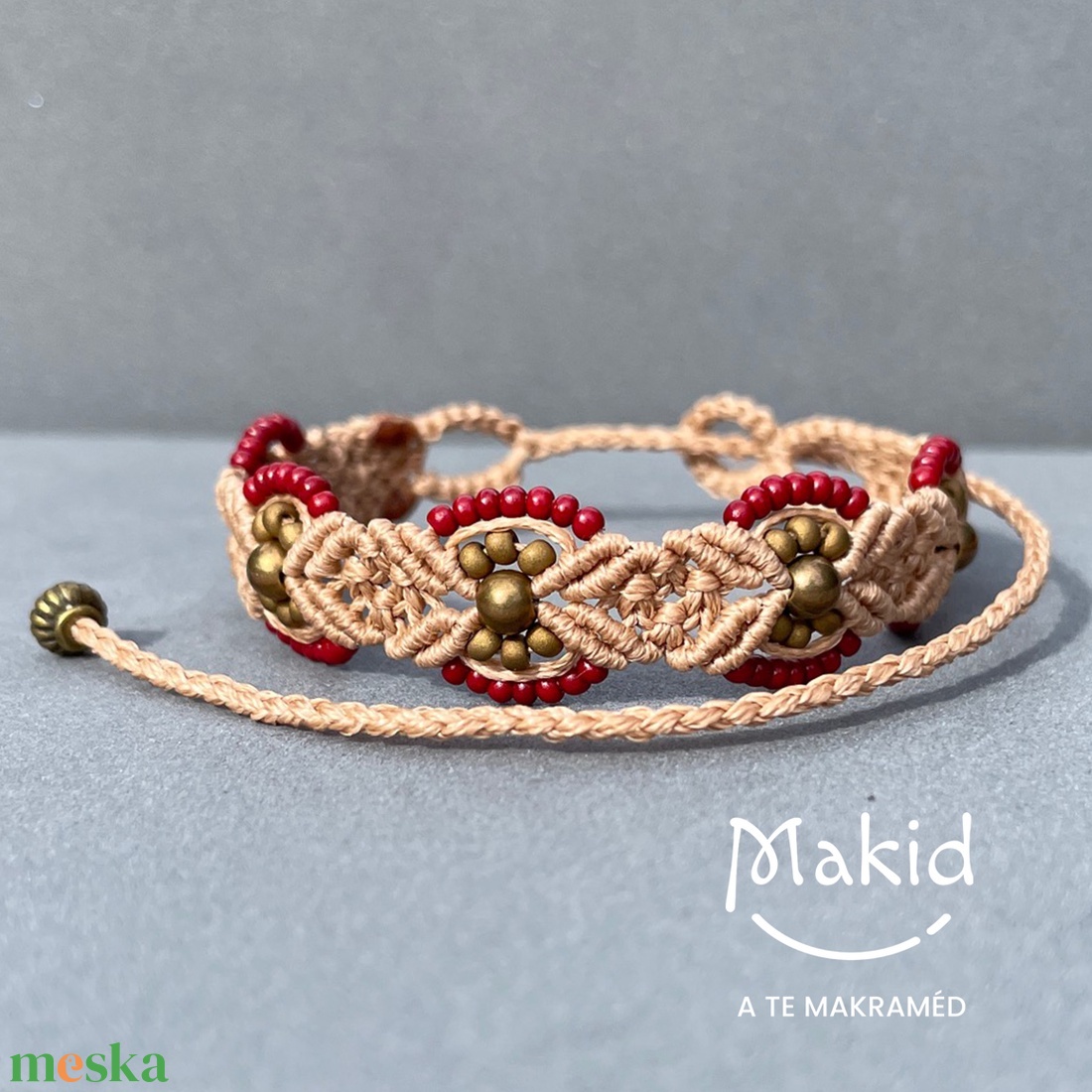 Flora natúr mikromakramé karkötő - ékszer - karkötő - karkötő medállal - Meska.hu