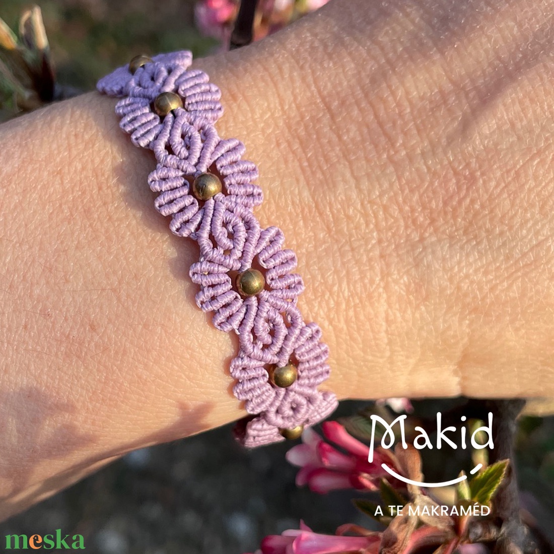 Amarilisz mikromakramé karkötő - ékszer - karkötő - karkötő medállal - Meska.hu Amarilisz mikromakramé karkötő - ékszer - karkötő - karkötő medállal - Meska.hu