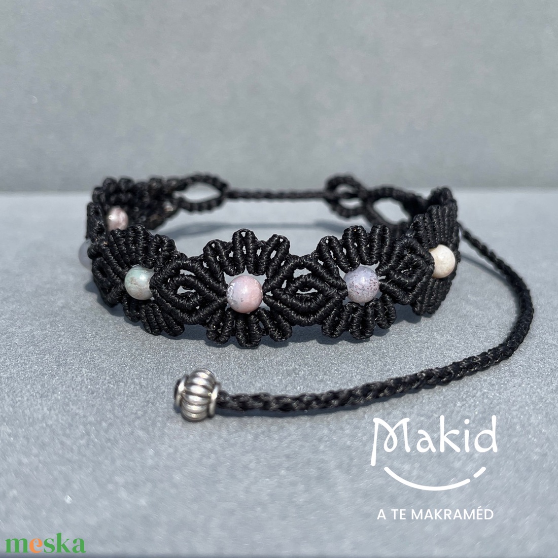Amarilisz fekete mikromakramé karkötő - ékszer - karkötő - karkötő medállal - Meska.hu Amarilisz fekete mikromakramé karkötő - ékszer - karkötő - karkötő medállal - Meska.hu