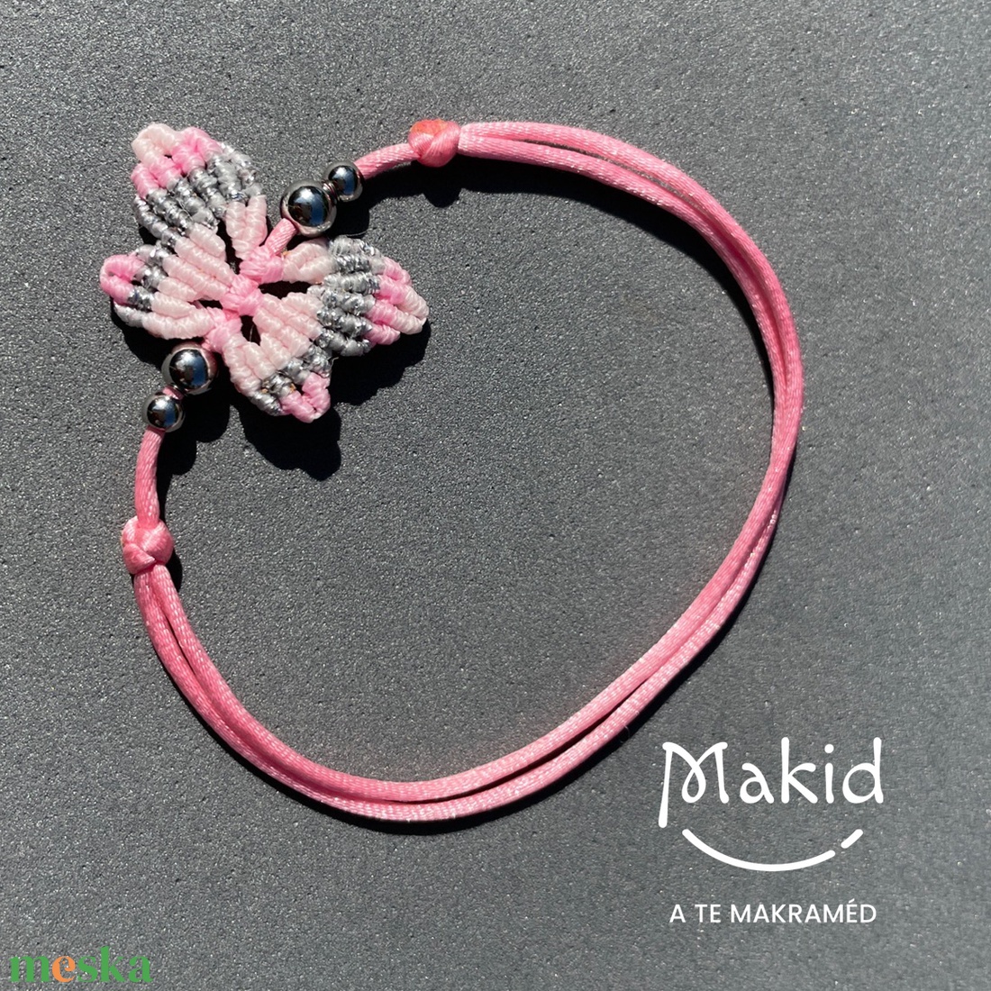 Pink-ezüst makramé lepke karkötő - ékszer - karkötő - fonott karkötő - Meska.hu