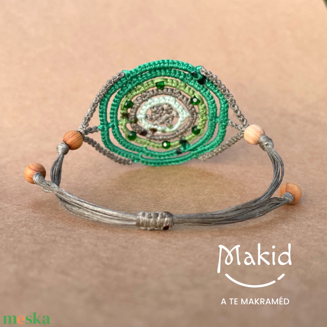 Bohém mandala makramé karkötő - ékszer - karkötő - karkötő medállal - Meska.hu