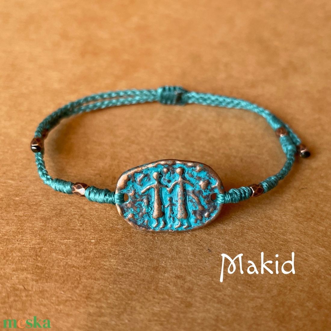 Kéz a kézben karkötő - ékszer - karkötő - karkötő medállal - Meska.hu