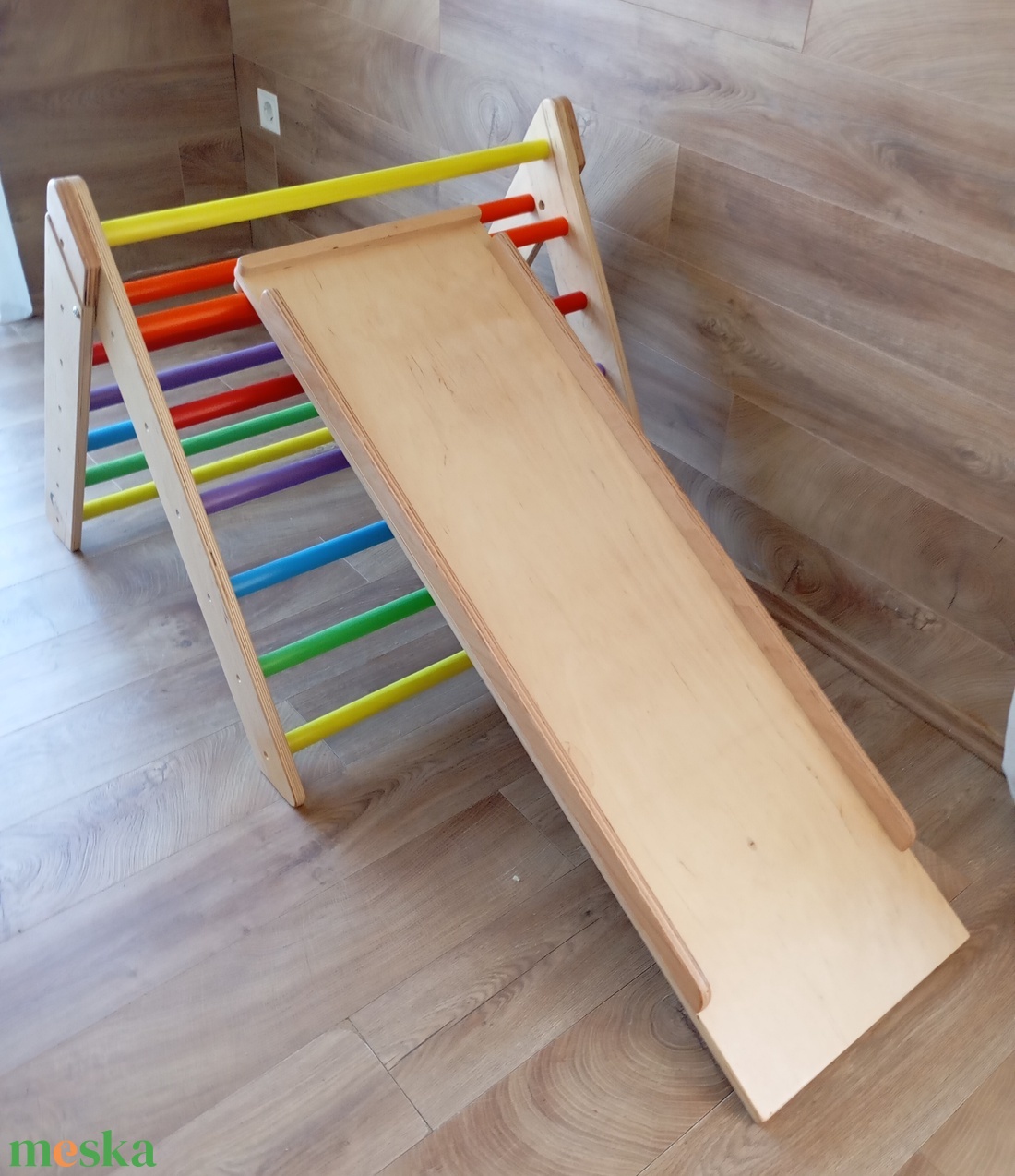 Montessori háromszög mászóka csúszdás rámpával - játék & sport - mozgásfejlesztő játékok - Meska.hu Montessori háromszög mászóka csúszdás rámpával - játék & sport - mozgásfejlesztő játékok - Meska.hu