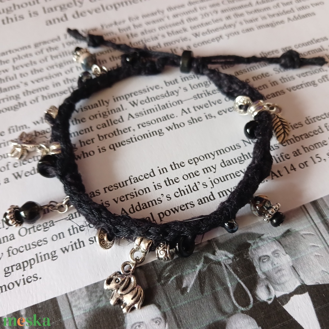 Wednesday karkötő (kicsi) - ékszer - karkötő - charm karkötő - Meska.hu