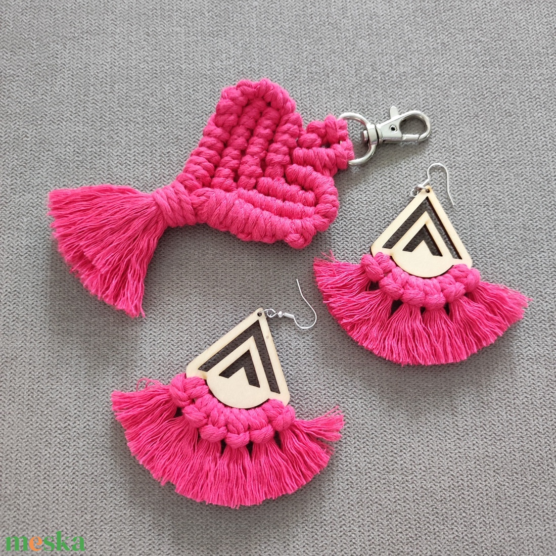 Pink fülbevaló - ékszer - fülbevaló - lógó fülbevaló - Meska.hu Pink fülbevaló - ékszer - fülbevaló - lógó fülbevaló - Meska.hu