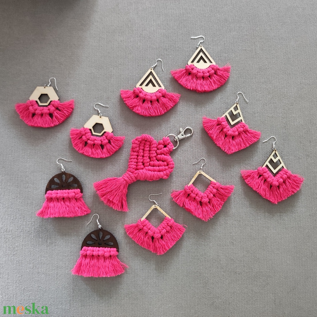 Pink fülbevaló - ékszer - fülbevaló - lógó fülbevaló - Meska.hu Pink fülbevaló - ékszer - fülbevaló - lógó fülbevaló - Meska.hu