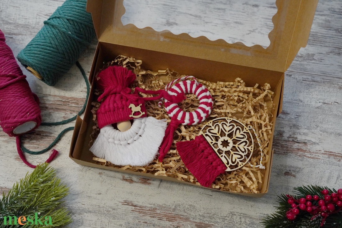 Makramé karácsonyi szett - karácsony - karácsonyi lakásdekoráció - karácsonyfadíszek - Meska.hu