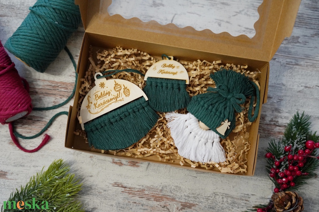 Makramé karácsonyi szett - karácsony - karácsonyi lakásdekoráció - karácsonyfadíszek - Meska.hu