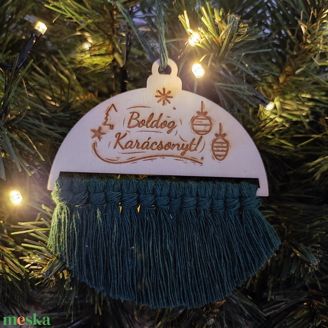 Makramé karácsonyfadísz nagy - karácsony - karácsonyi lakásdekoráció - karácsonyfadíszek - Meska.hu