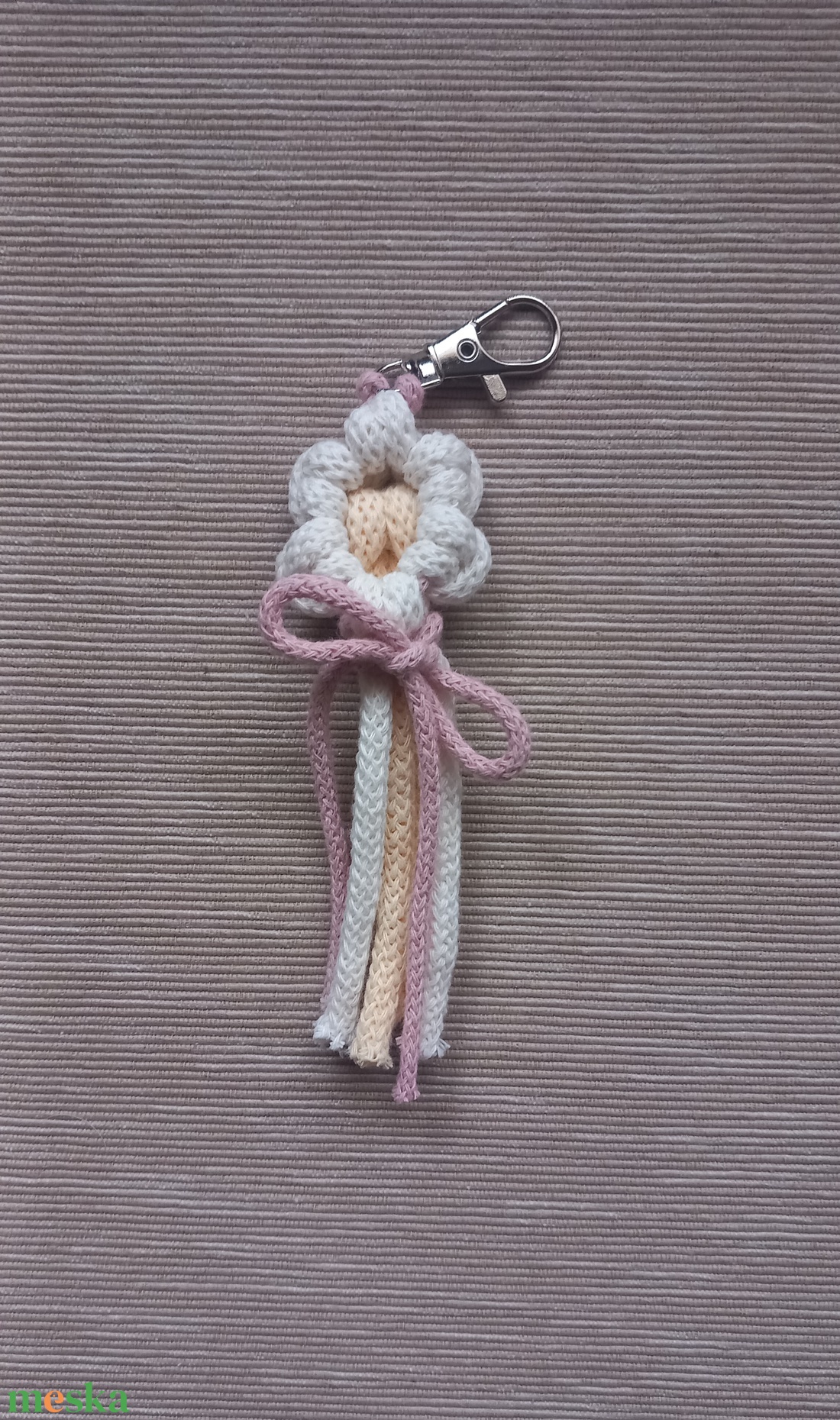 Virágos kulcstartó - táska & tok - kulcstartó & táskadísz - táskadísz - Meska.hu