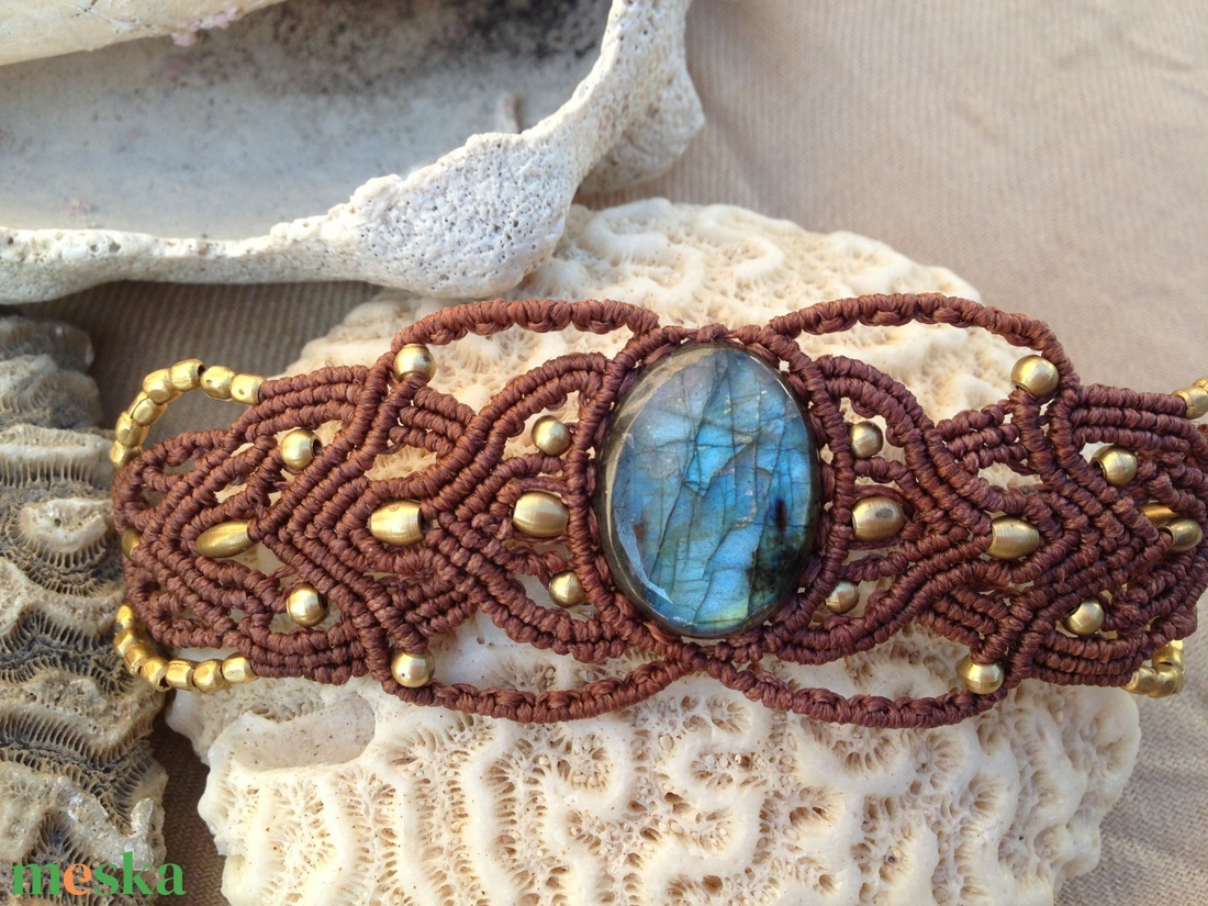 Barna Labradorit köves makramé karkötő - tribal - ékszer - karkötő - fonott karkötő - Meska.hu