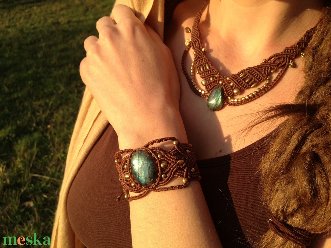 Barna Labradorit köves makramé karkötő - tribal - ékszer - karkötő - fonott karkötő - Meska.hu